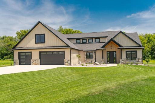 7414 Skyward Lane NW, Rochester, MN 55901