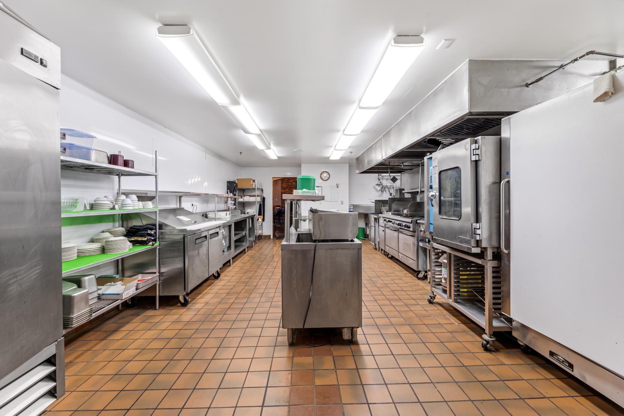 401 Rolling View Dr (17).jpg