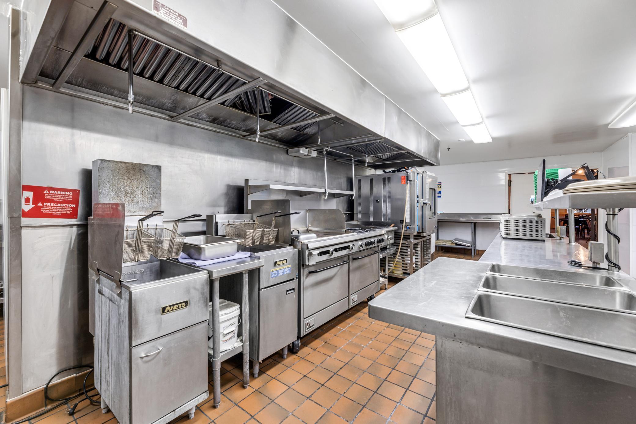 401 Rolling View Dr (19).jpg