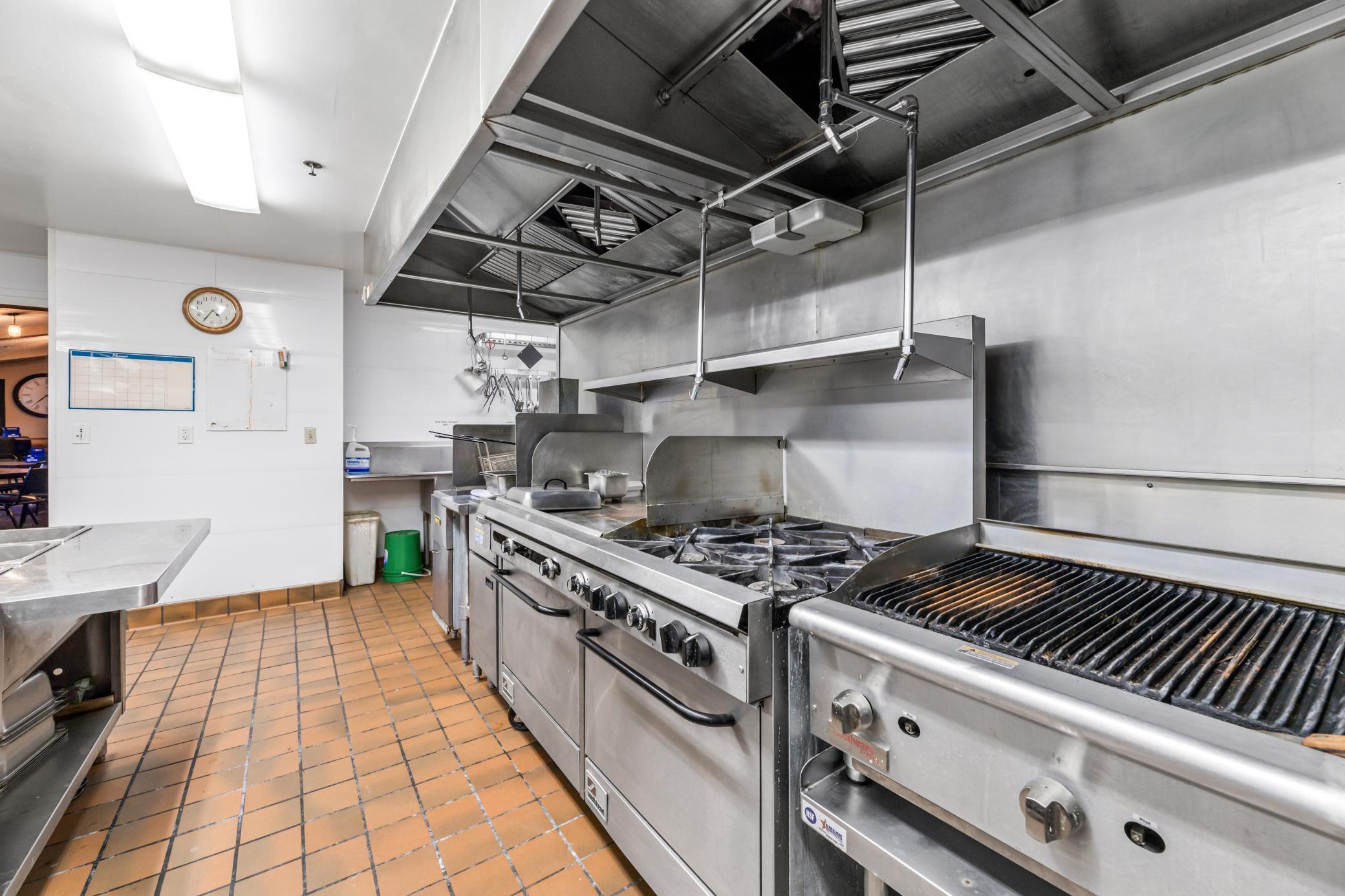 401 Rolling View Dr (18).jpg