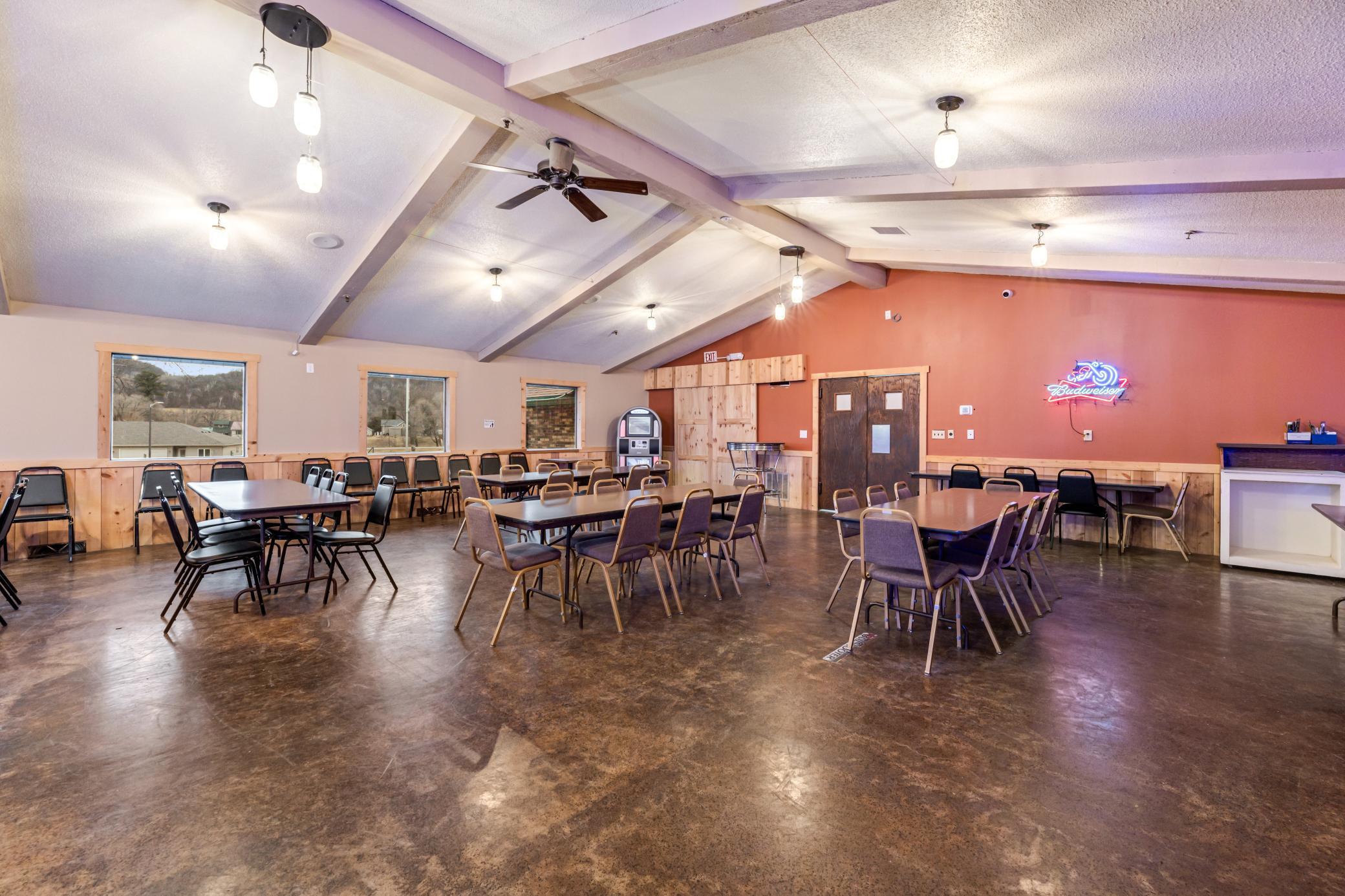 401 Rolling View Dr (16).jpg