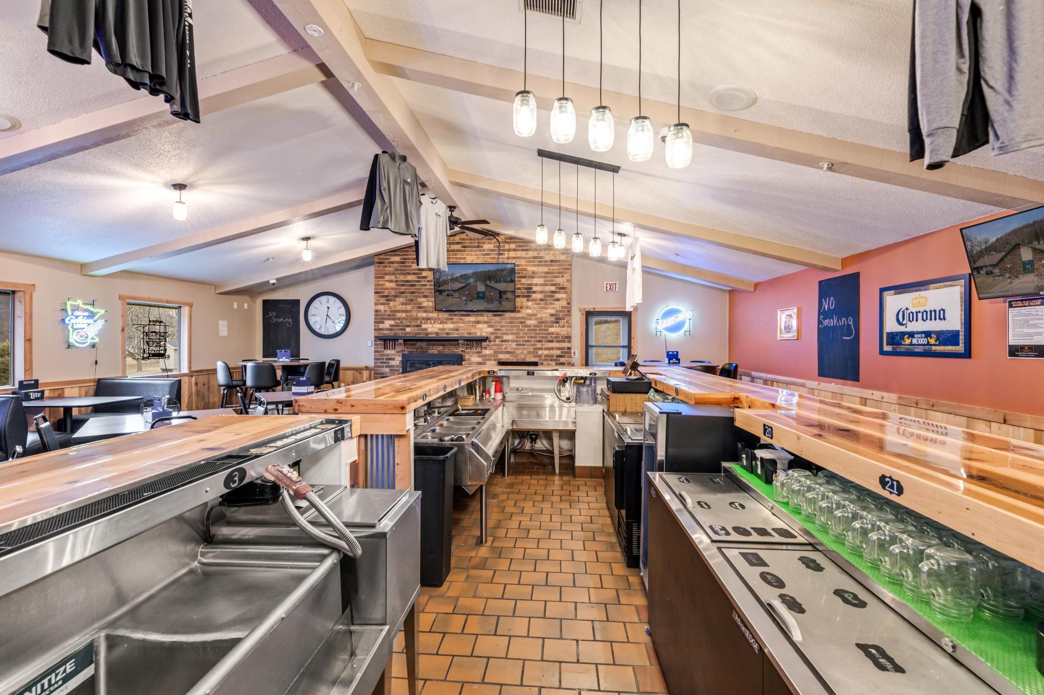 401 Rolling View Dr (11).jpg