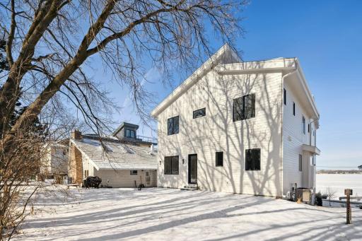 3359 Crystal Bay Road, Wayzata, MN 55391