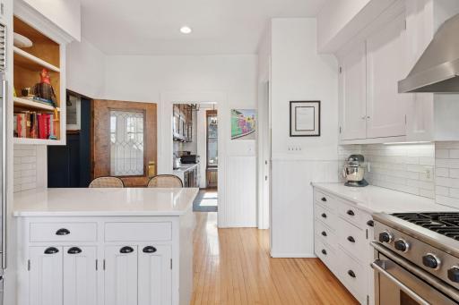 1700 Dupont Avenue S, Minneapolis, MN 55403