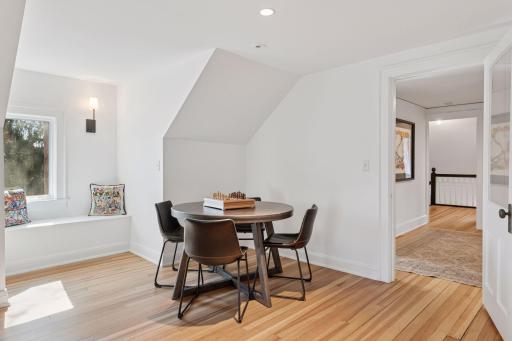 1700 Dupont Avenue S, Minneapolis, MN 55403