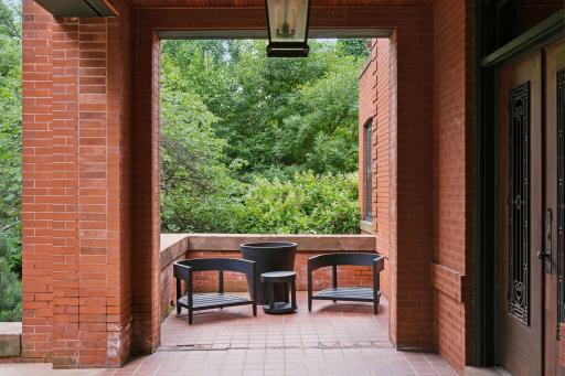 1700 Dupont Avenue S, Minneapolis, MN 55403