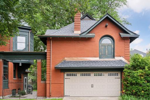 1700 Dupont Avenue S, Minneapolis, MN 55403