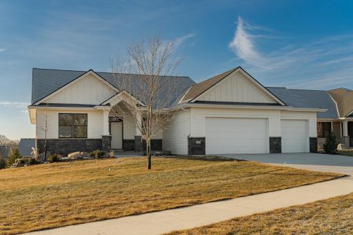 2656 Bentley Drive SW, Rochester, MN 55902