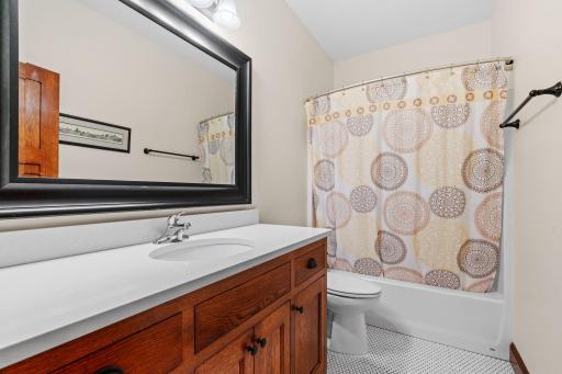 48-web-or-mls-7521 163rd Ave NW-48.jpg