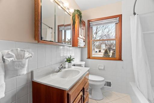 10240 Clinton Avenue S, Bloomington, MN 55420