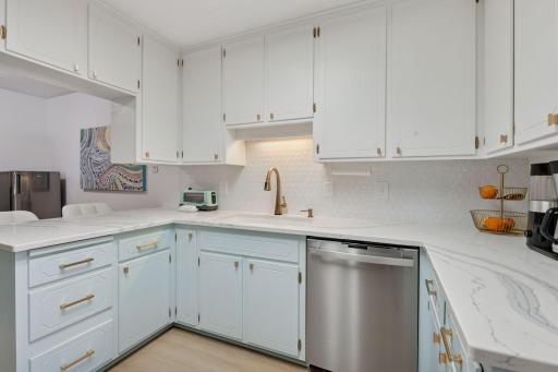 4360 Brookside Court, 201, Minneapolis, MN 55436