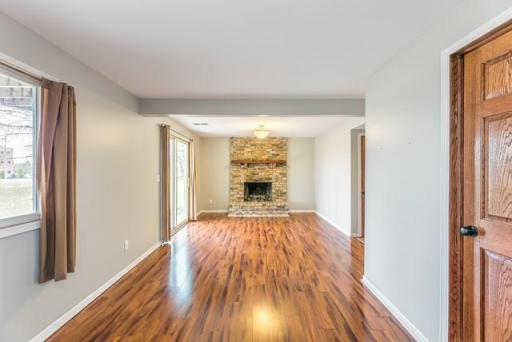 2303 Amberwood Drive, Woodbury, MN 55125