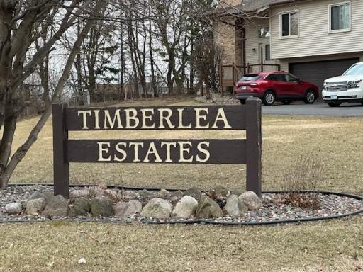 2303 Amberwood Drive, Woodbury, MN 55125