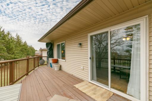 2303 Amberwood Drive, Woodbury, MN 55125