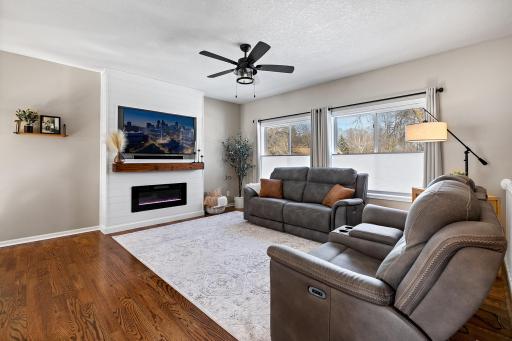 14316 Park Avenue S, Burnsville, MN 55337
