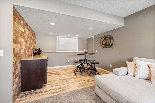 14316 Park Avenue S, Burnsville, MN 55337
