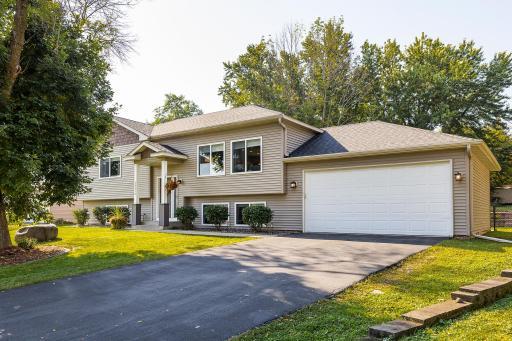 14316 Park Avenue S, Burnsville, MN 55337