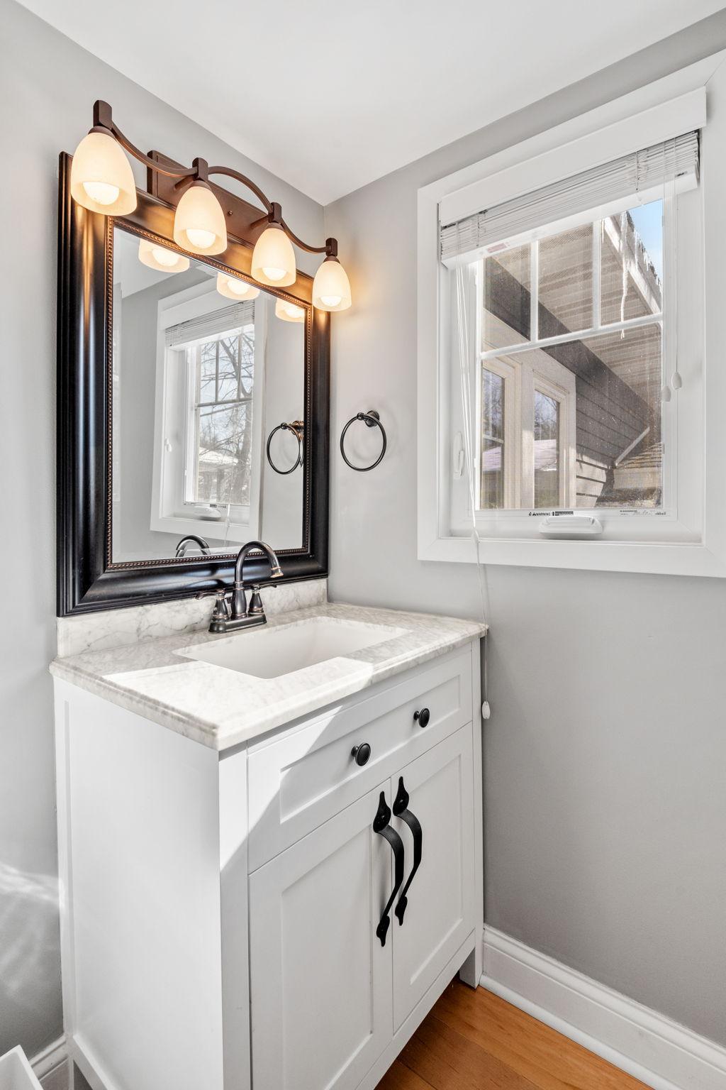 47-web-or-mls-5168 Tuxedo Blvd Interiors -17.jpg