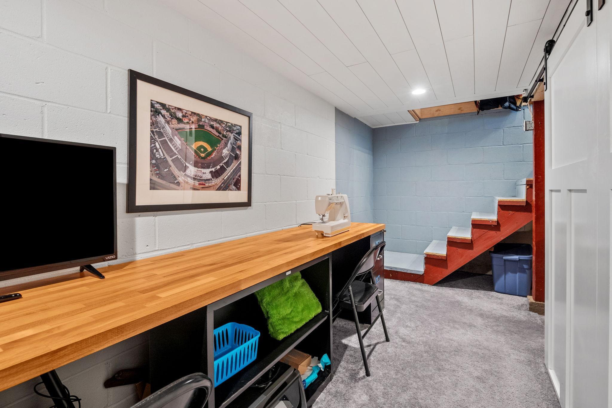 64-web-or-mls-5168 Tuxedo Blvd Interiors -34.jpg