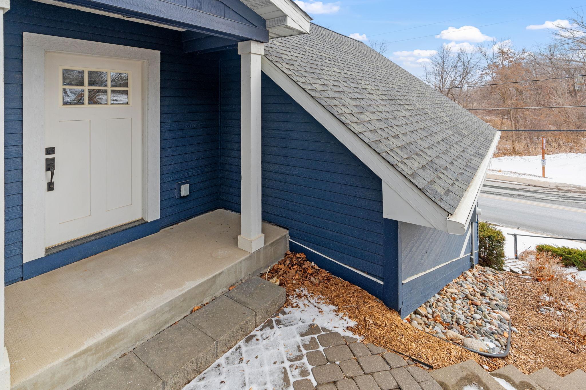 5-web-or-mls-5-print-5168 Tuxedo Blvd-5.jpg
