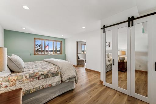 It also features double mirrored doors revealing the large closet.
