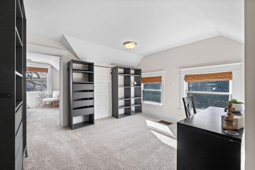 3932 Oakland Avenue S, Minneapolis, MN 55407