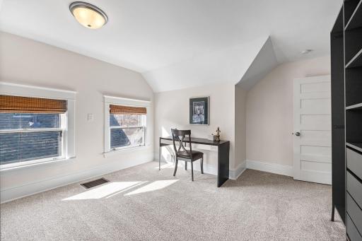 3932 Oakland Avenue S, Minneapolis, MN 55407