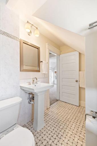 3932 Oakland Avenue S, Minneapolis, MN 55407