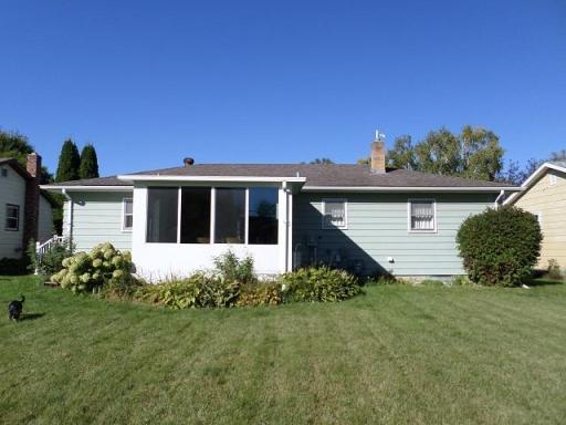 436 Maple Avenue S, Thief River Falls, MN 56701