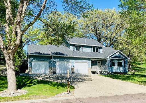 517 Valley Drive, Fergus Falls, MN 56537