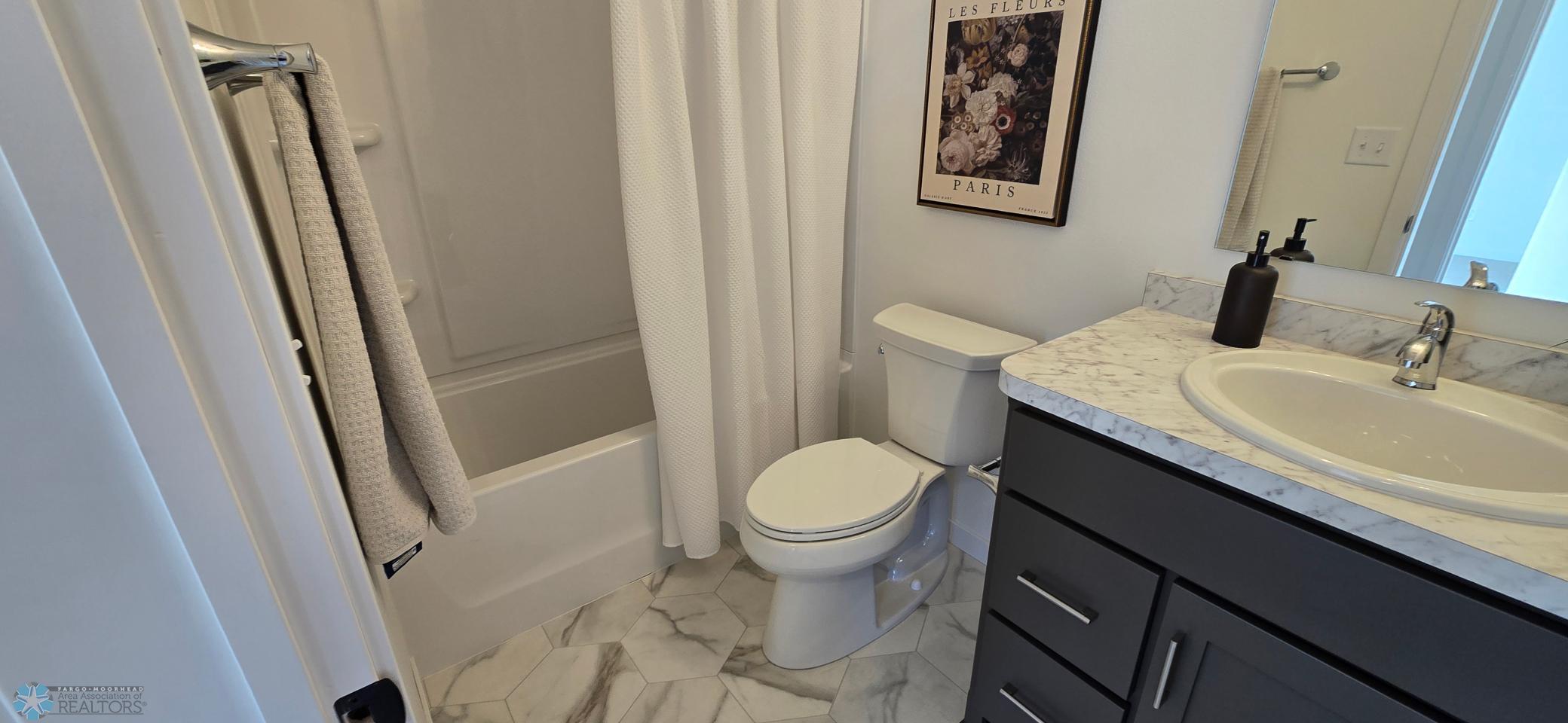 Hallway full bath