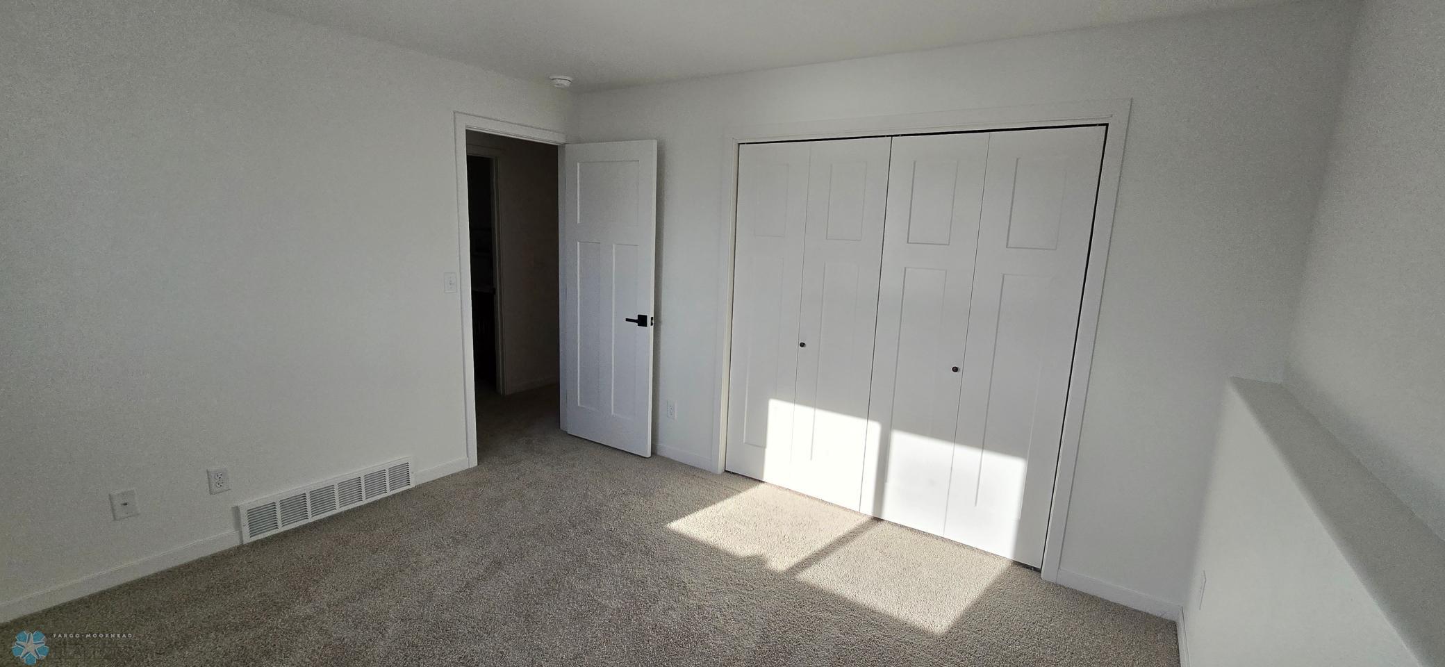 Lower bed