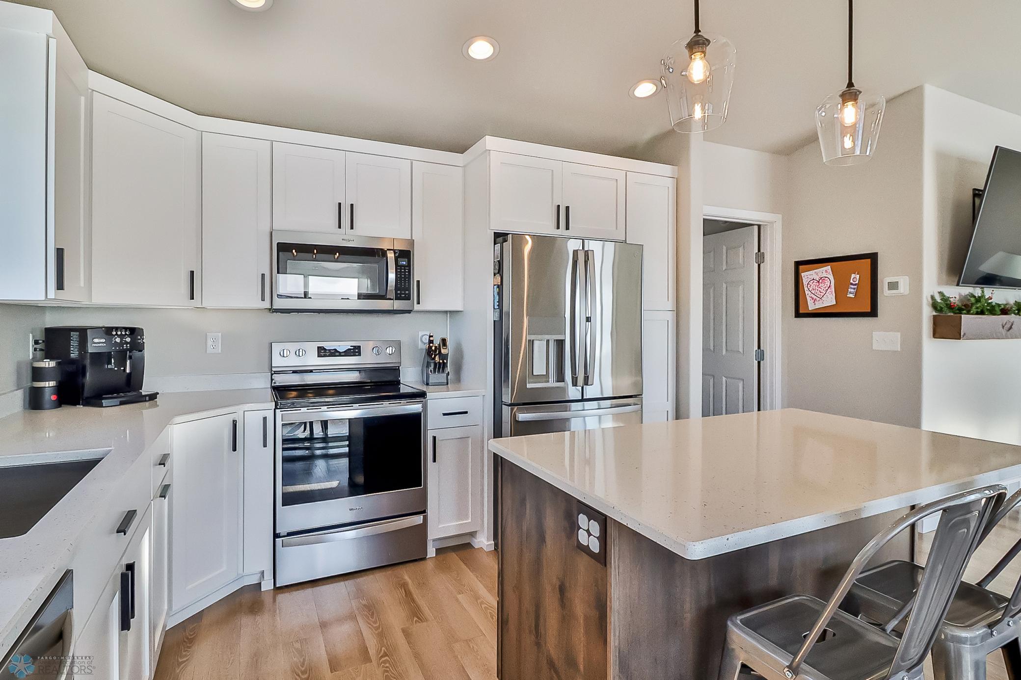 Kitchen1_2.jpg