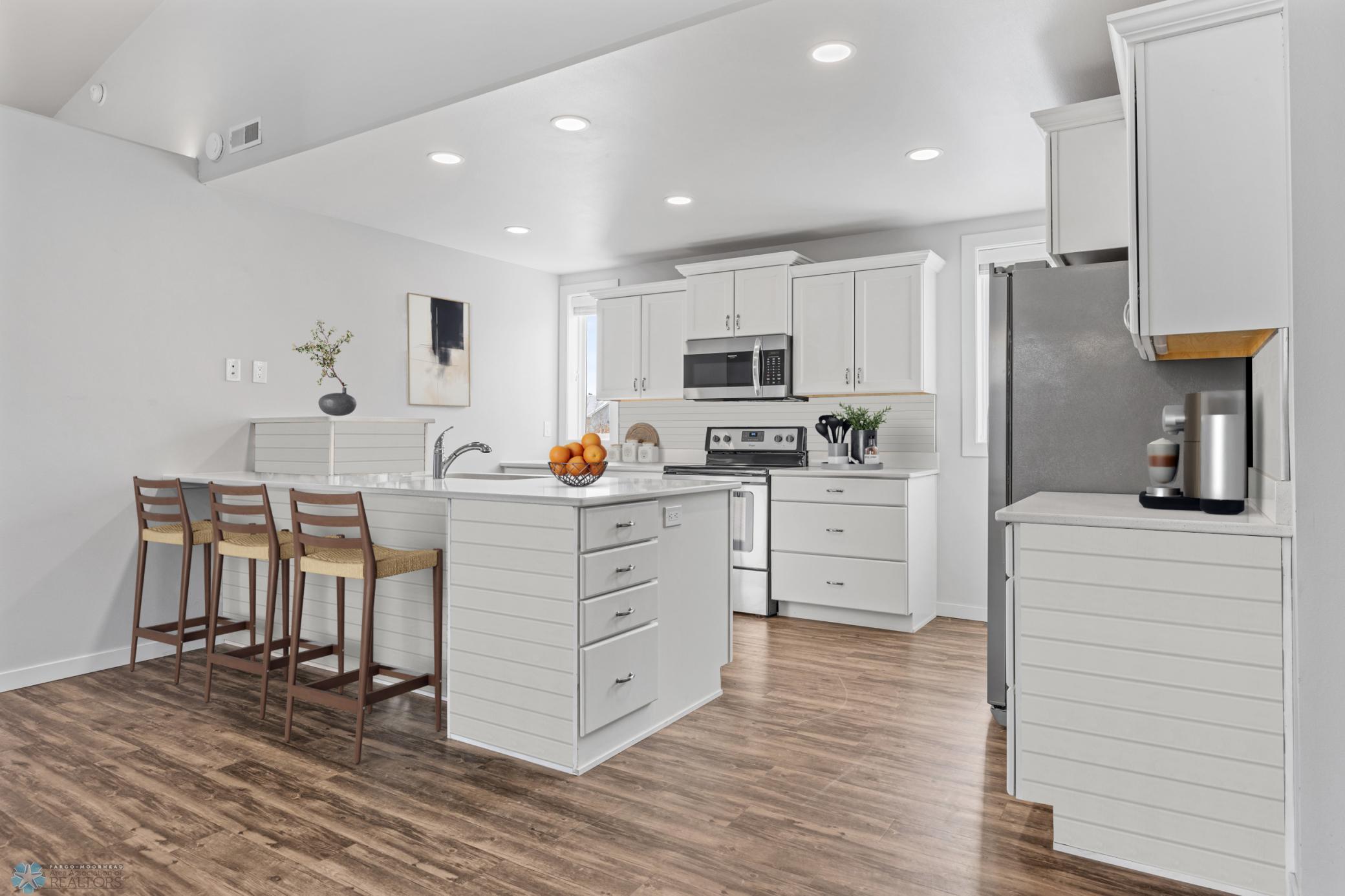 VIRTUALLY STAGED: Kitchen