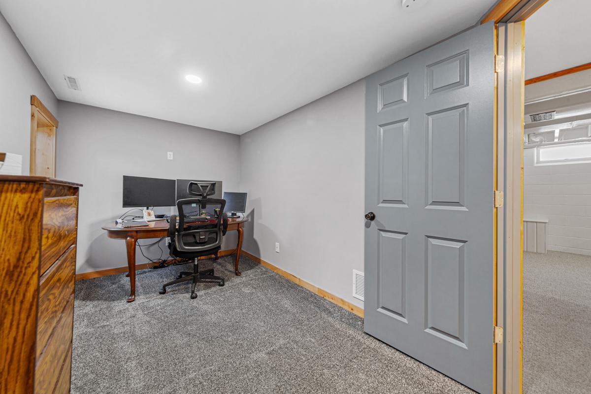 39 Bedroom 3_lower.jpg