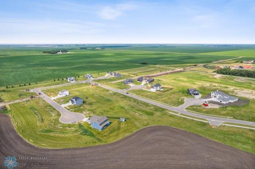 505 8TH Street N, Casselton, ND 58012