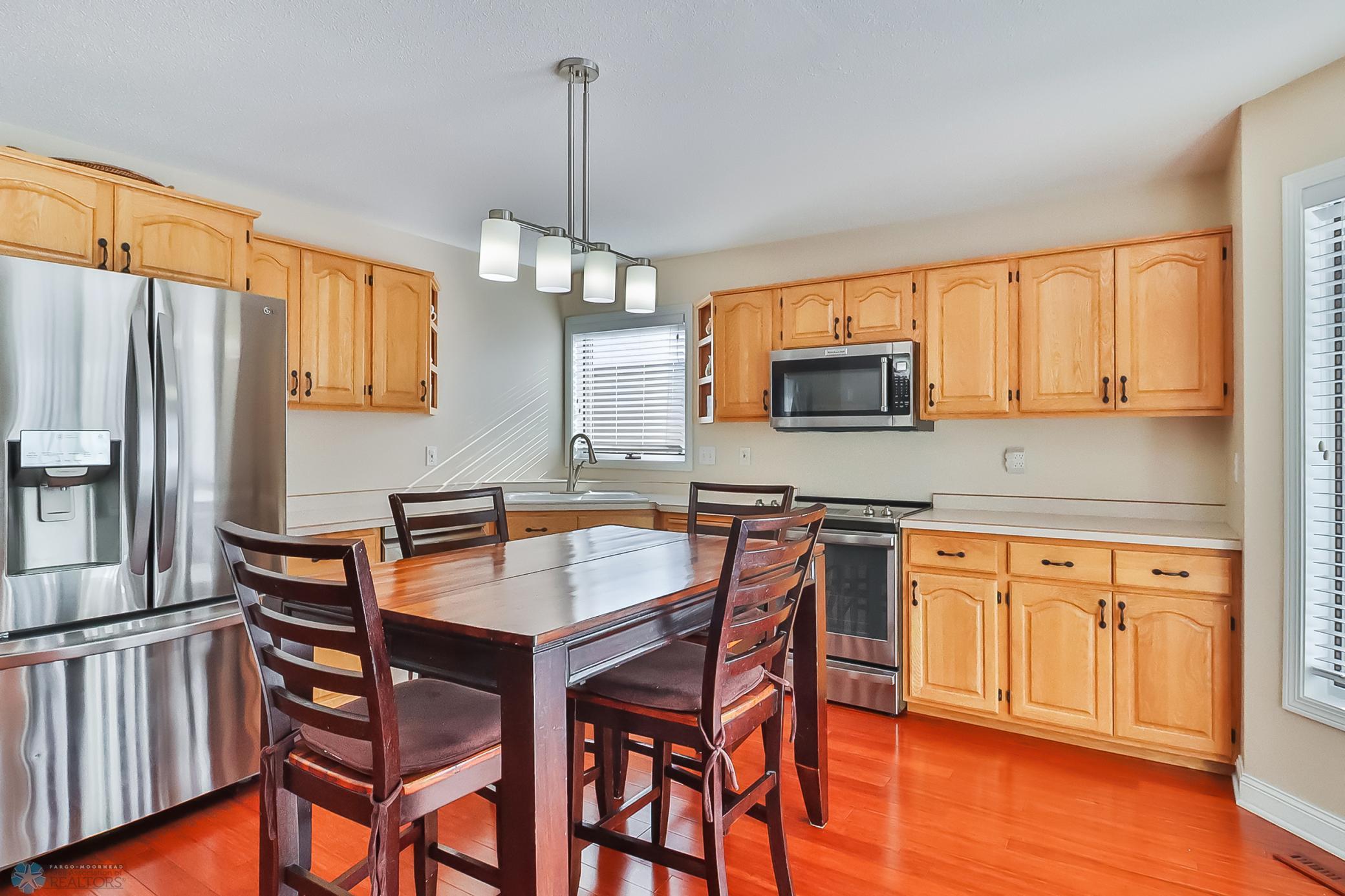 Kitchen1_2.jpg