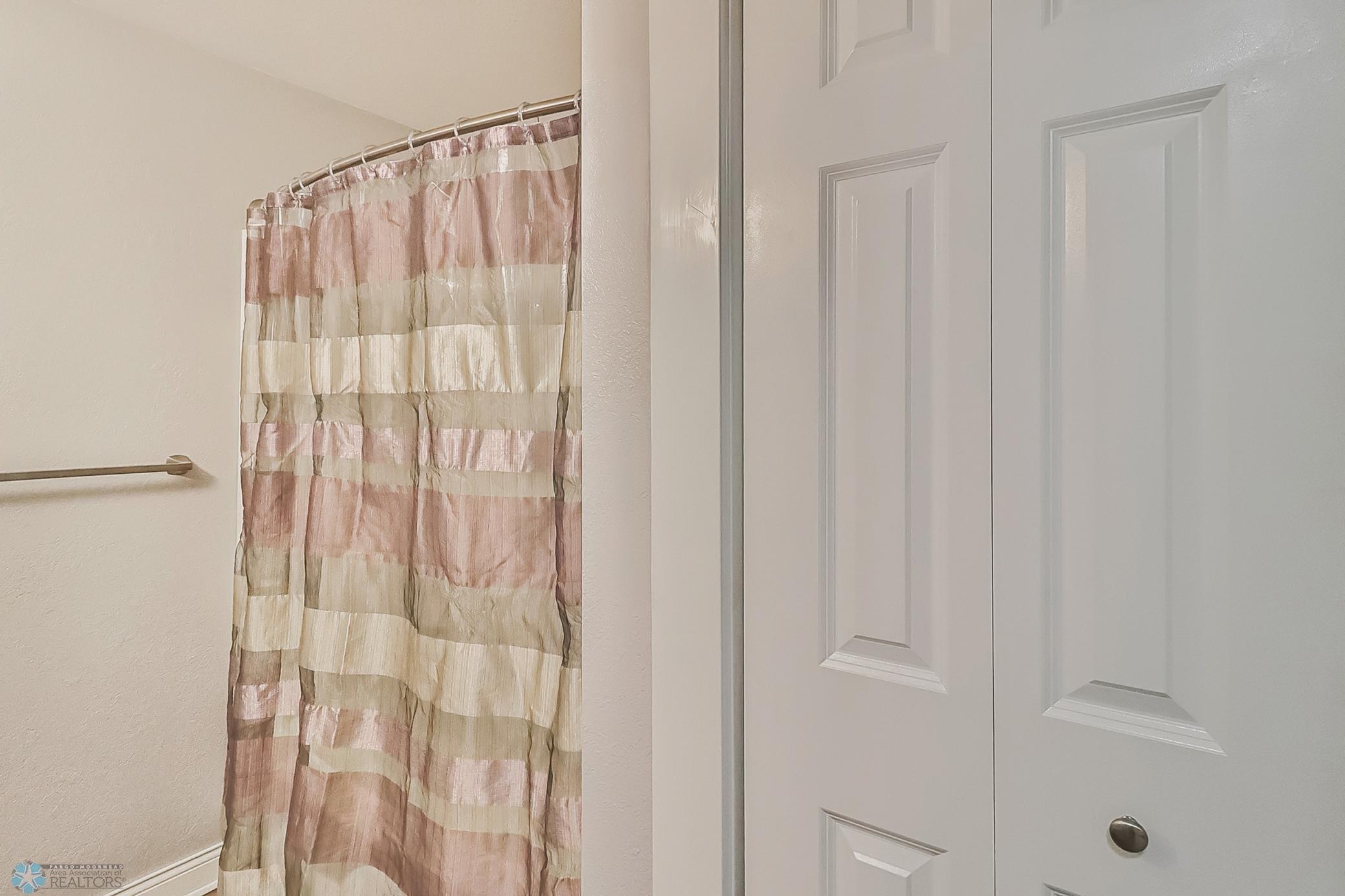 Basement Bathroom1_2.jpg