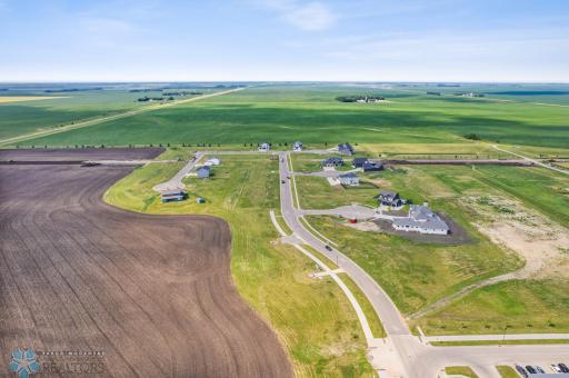 799 4TH Avenue N, Casselton, ND 58012