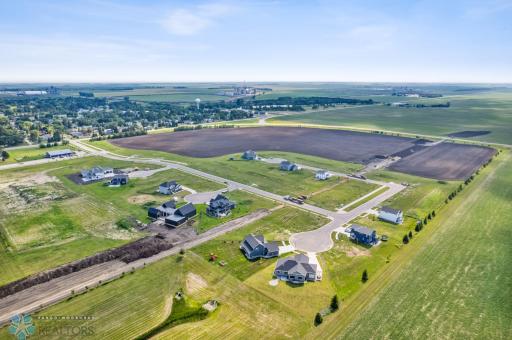 772 5TH Avenue N, Casselton, ND 58012