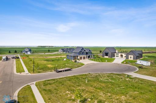 736 5TH Avenue N, Casselton, ND 58012