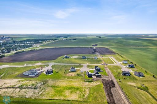 736 5TH Avenue N, Casselton, ND 58012