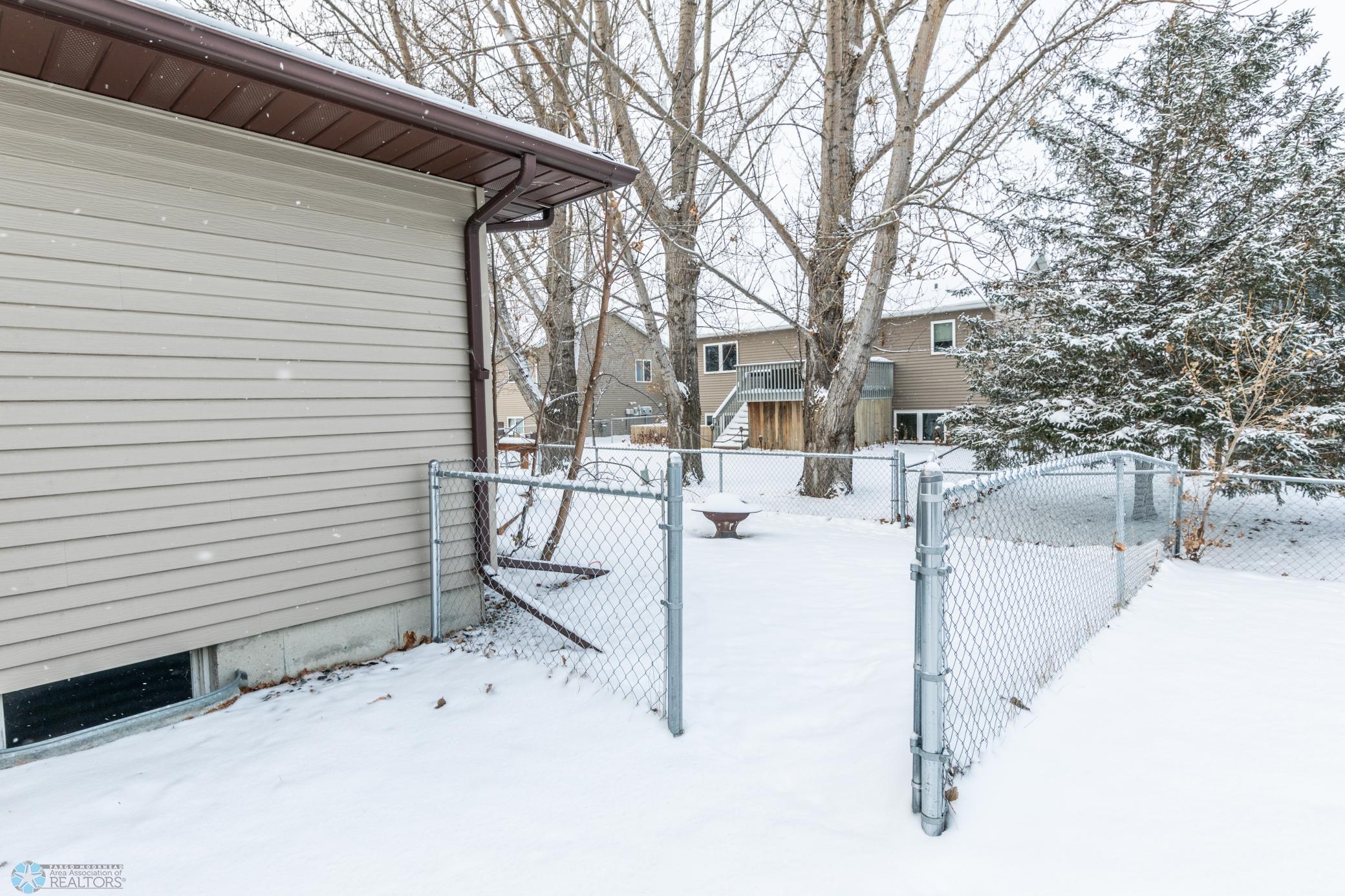1135 19th St N, Moorhead (7 of 50).jpg