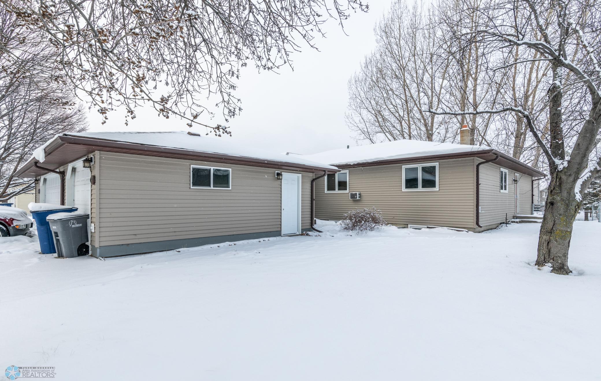 1135 19th St N, Moorhead (3 of 50).jpg