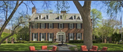 Proudly Presenting 470 Mississippi River Boulevard North