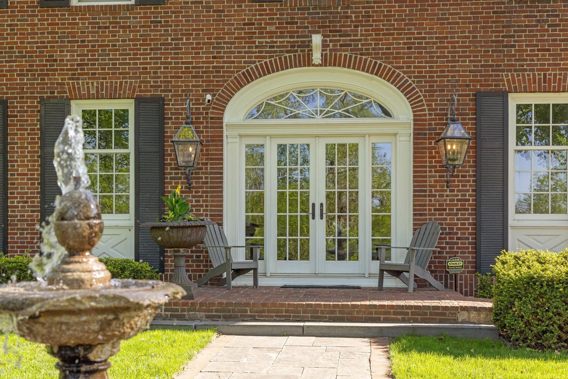 470 North Mississippi River Boulevard - Spacecrafting - 0007.jpg