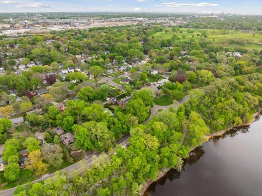470 North Mississippi River Boulevard - Spacecrafting - 0024.jpg