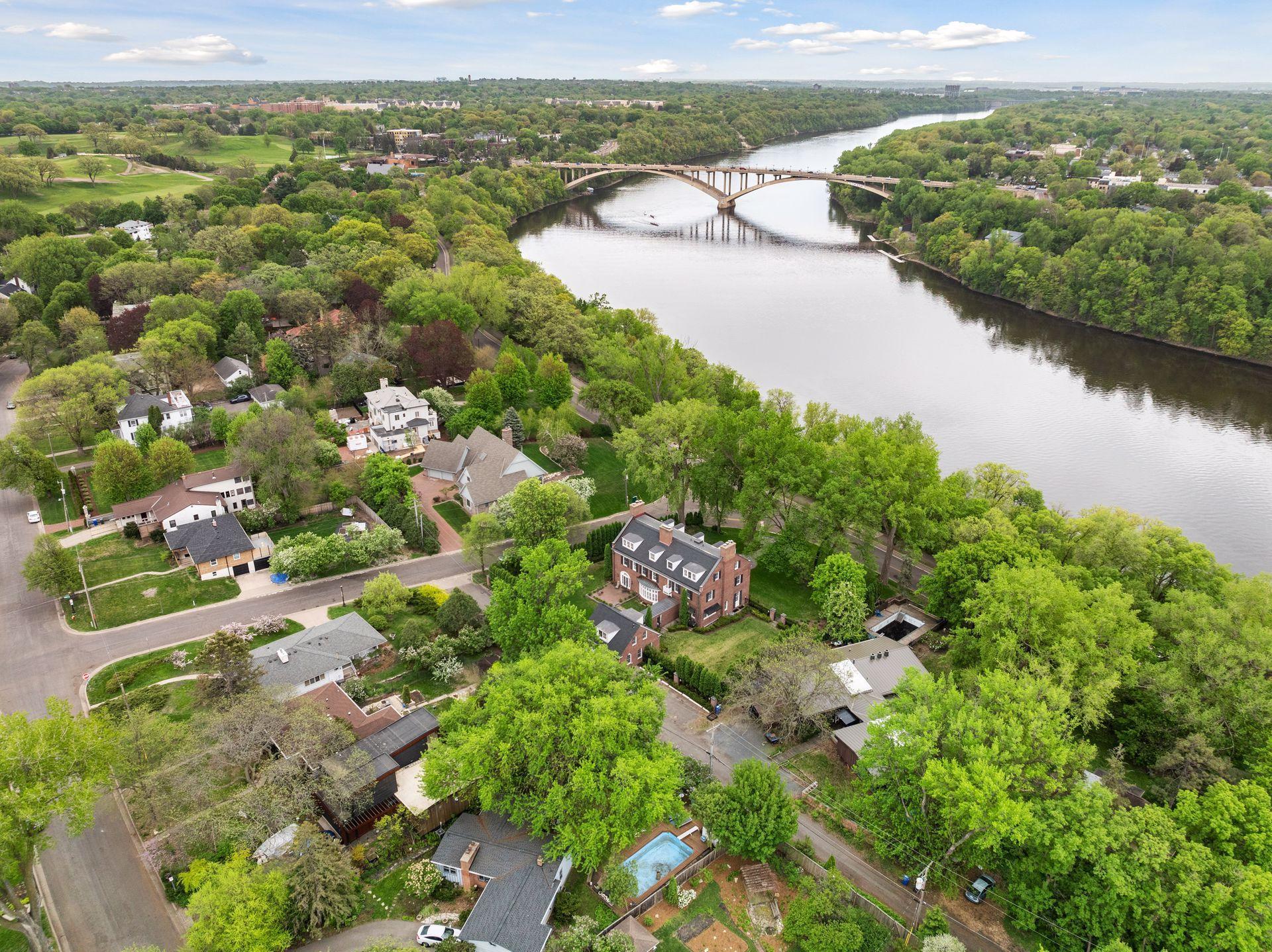 470 North Mississippi River Boulevard - Spacecrafting - 0029.jpg