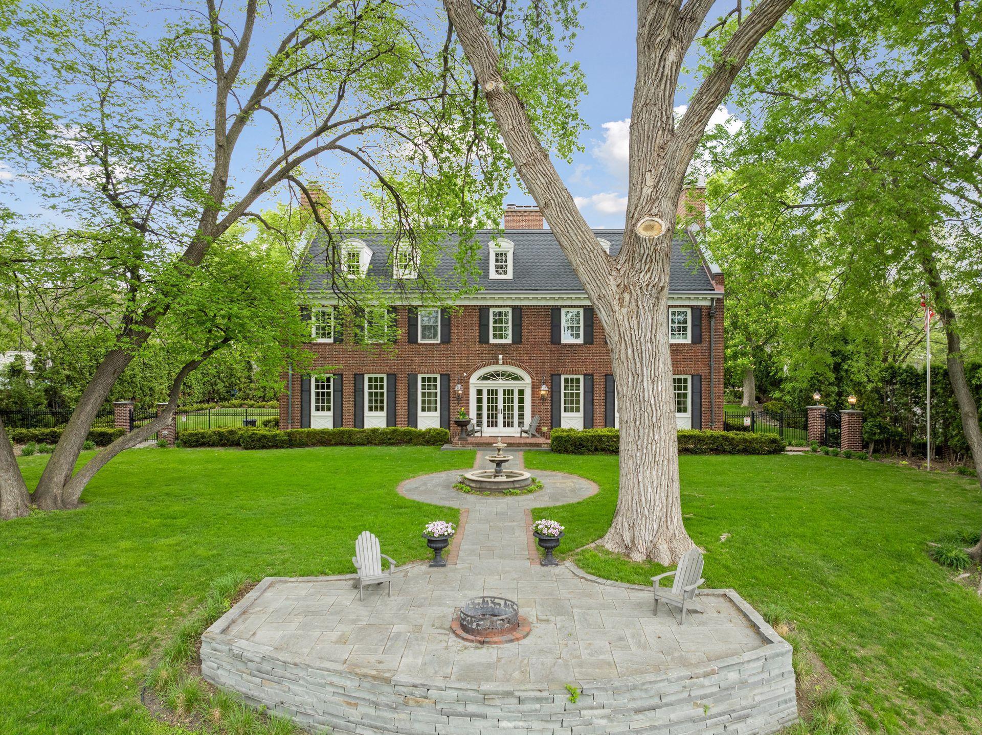 470 North Mississippi River Boulevard - Spacecrafting - 0023.jpg