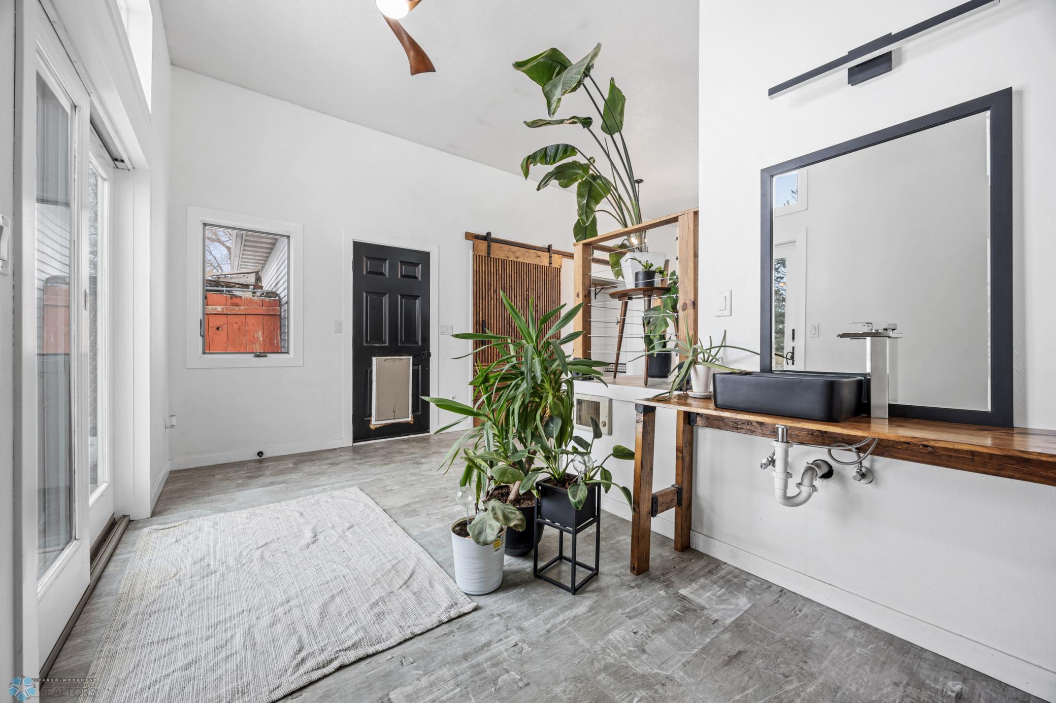 Door to garage, Potting/Handwashing sink